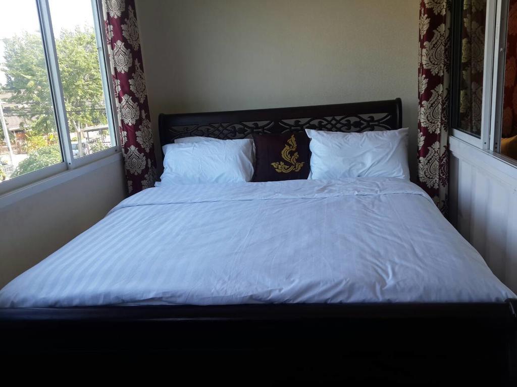 Farsai Homestay Lop Buri Εξωτερικό φωτογραφία