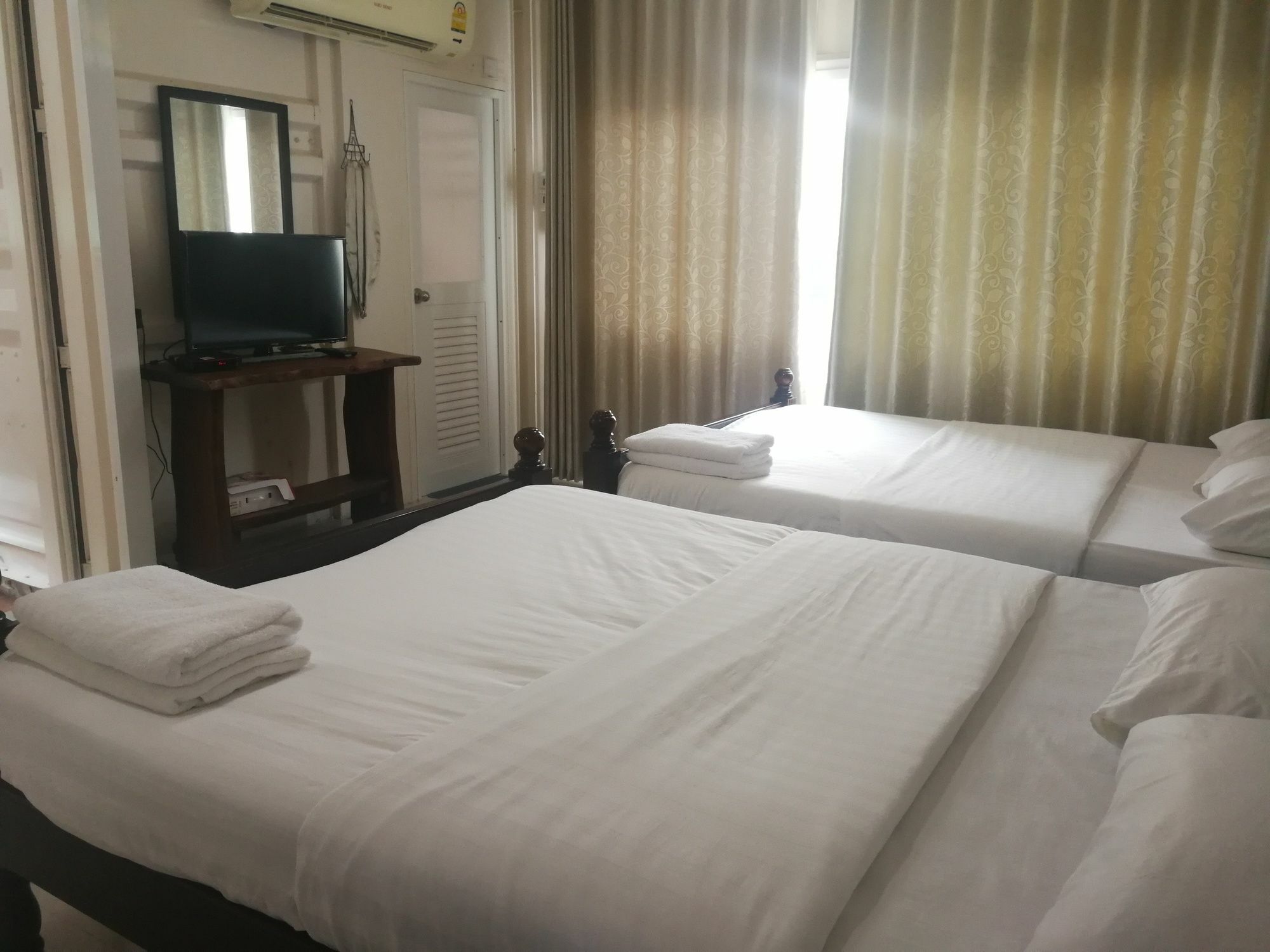 Farsai Homestay Lop Buri Εξωτερικό φωτογραφία