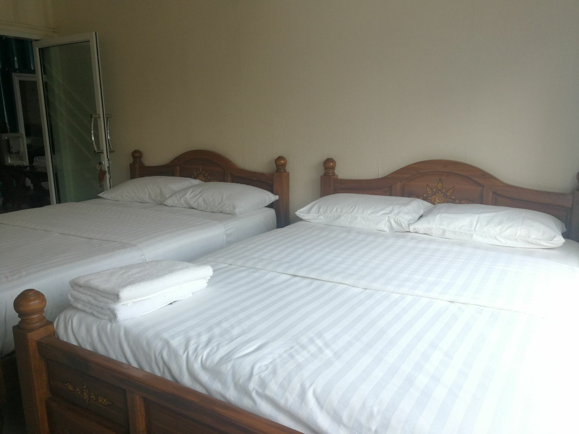 Farsai Homestay Lop Buri Εξωτερικό φωτογραφία